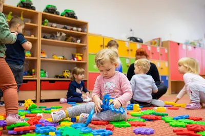 Niepubliczne Przedszkole Językowe BUS / Oddział 2 "Niemcewicza"